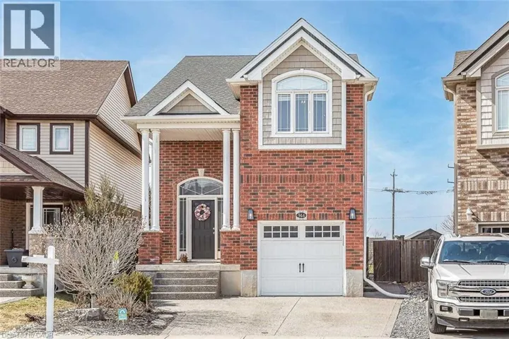 944 DUNBLANE Court, Kitchener, Ontario N2R1W9