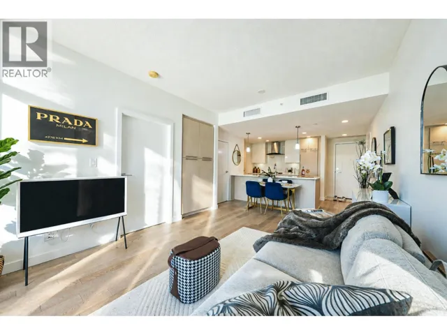 304 4963 CAMBIE STREET, Vancouver, British Columbia V5Z0H5