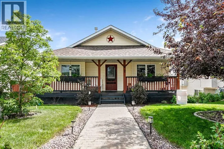 62 Westland Street, Okotoks, Alberta T1S2C2