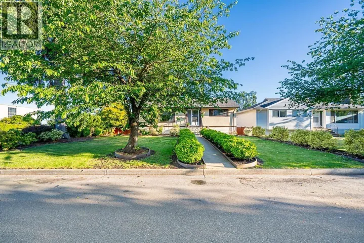 3796 PETER STREET, Burnaby, British Columbia V5J1N4