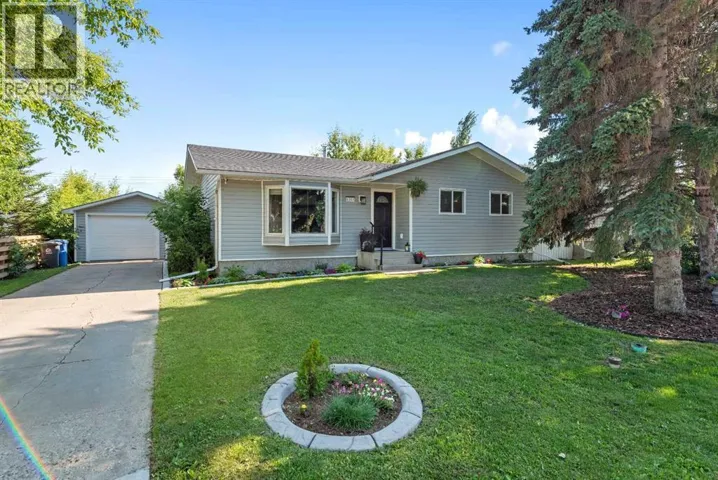 1203 1 Street NE, Three Hills, Alberta T0M2A0