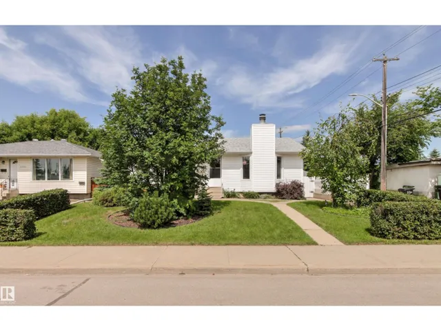 12316 135 AV NW, Edmonton, Alberta T5L3X2