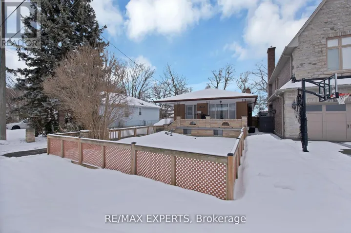 LOWER - 934 BEECHWOOD AVENUE, Mississauga (Port Credit), Ontario L5G4E2