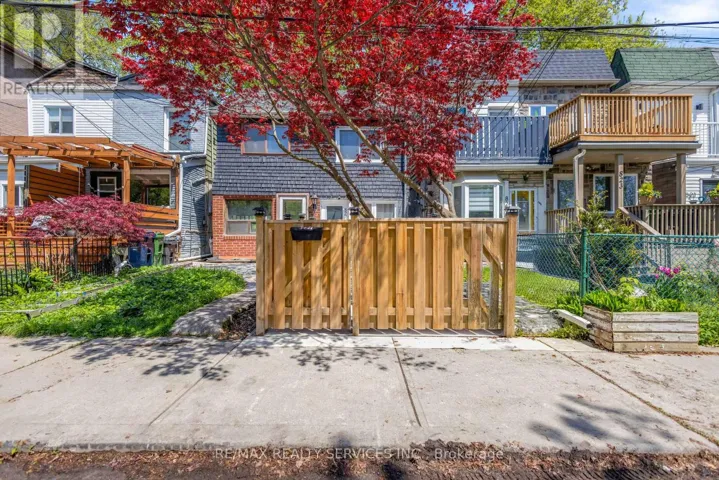 827 CRAVEN ROAD, Toronto (Greenwood-Coxwell), Ontario M4L2Z7