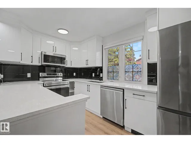 17084 67 AV NW, Edmonton, Alberta T5T1Y8