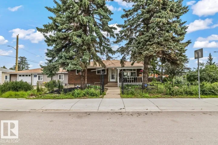 9304 128A AV NW, Edmonton, Alberta T5E0J9