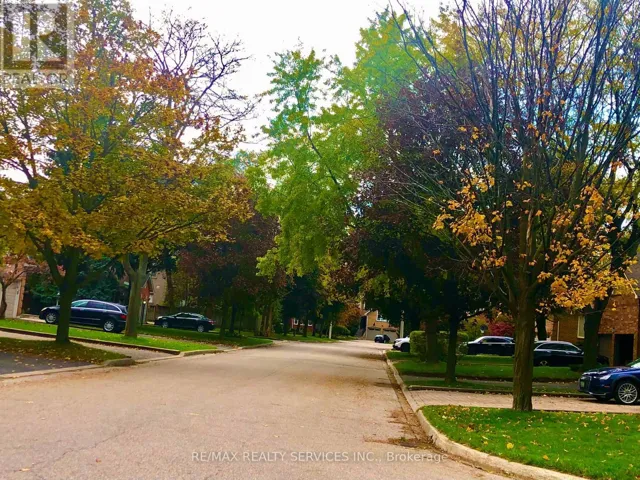 1543 POLESDEN DRIVE, Mississauga (Mineola), Ontario L5G4P8