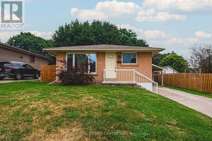 7 CHAPMAN COURT, Cambridge, Ontario N3C2X1