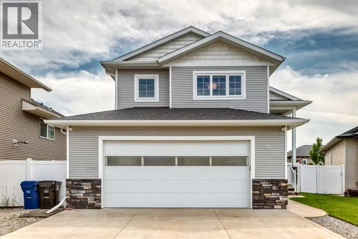 38 Cambridge Close, Blackfalds, Alberta T4M0A3