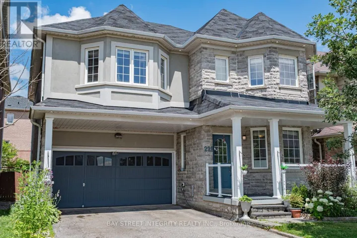 221 WOODSPRING AVENUE, Newmarket (Woodland Hill), Ontario L3X3J4