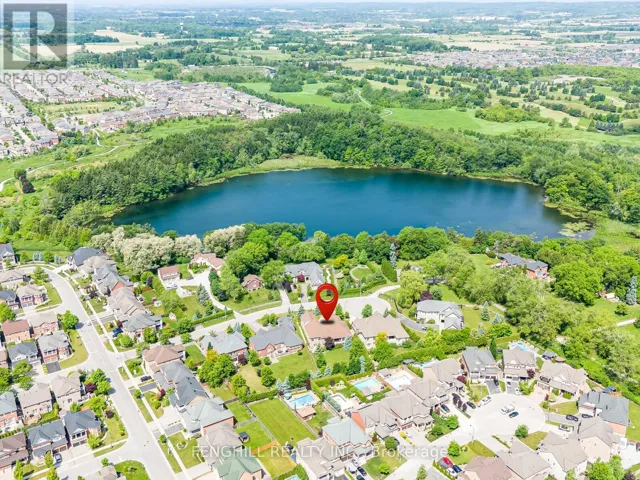 11 MACLEOD ESTATE COURT, Richmond Hill (Jefferson), Ontario L4E0B1