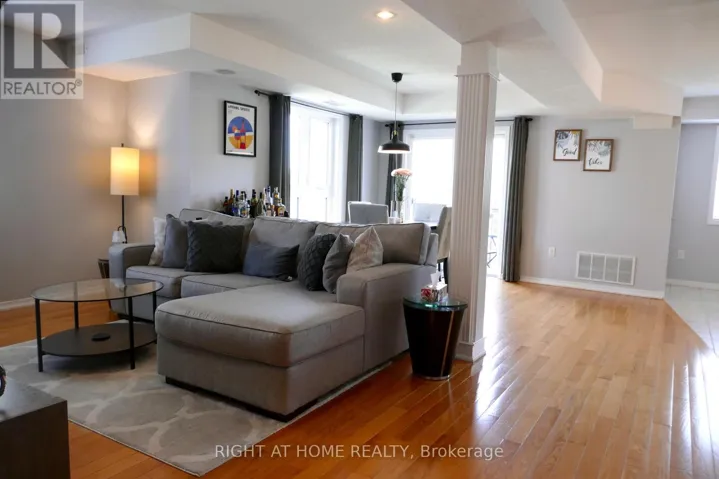 2 - 17 CHELTENHAM ROAD, Barrie (Georgian Drive), Ontario L4M0E7