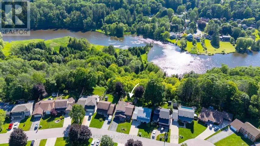 126 5TH AVENUE E, Owen Sound, Ontario N4K6C7