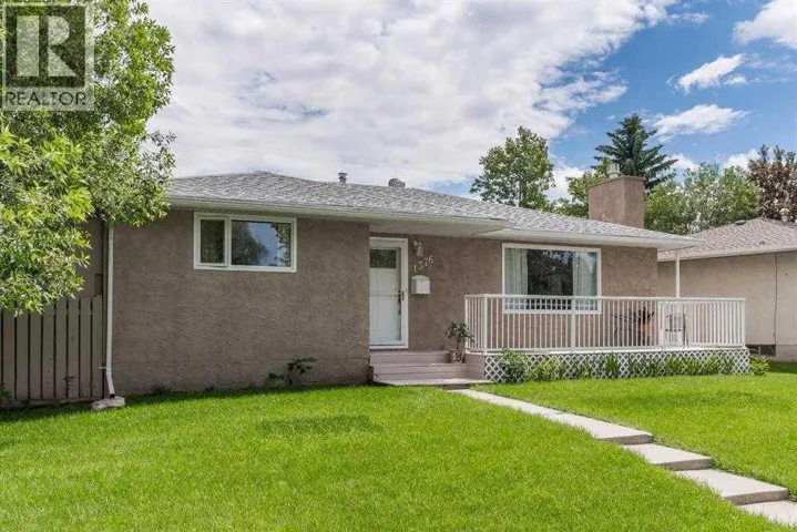 1376 Lake Sylvan Drive SE, Calgary, Alberta T2J3C8