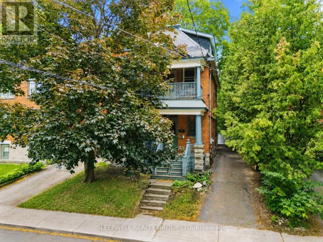 80 FOURTH AVENUE, Ottawa, Ontario K1S2L2