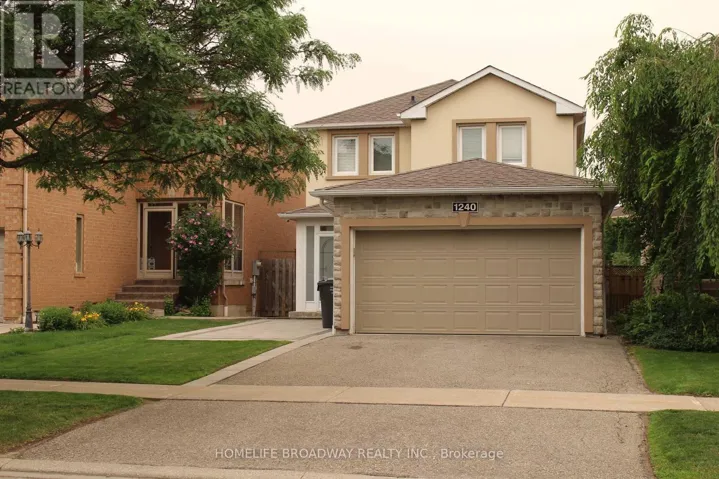1240 BANTHAM STREET, Mississauga (East Credit), Ontario L5V1Y8