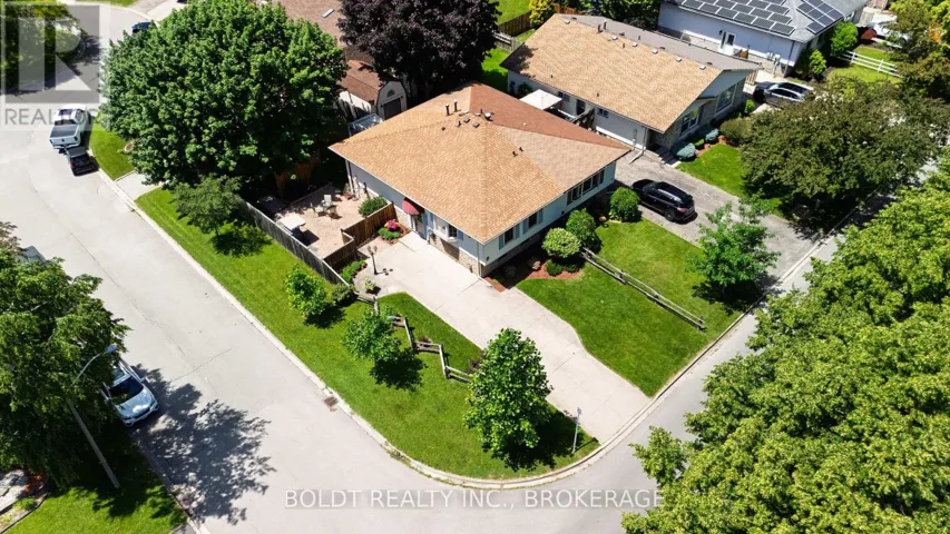 77 ELMA STREET, St. Catharines (Lakeport), Ontario L2N6Z8