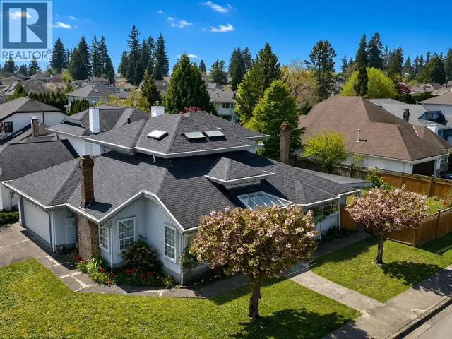 1888 WALNUT CRESCENT, Coquitlam, British Columbia V3J7T2