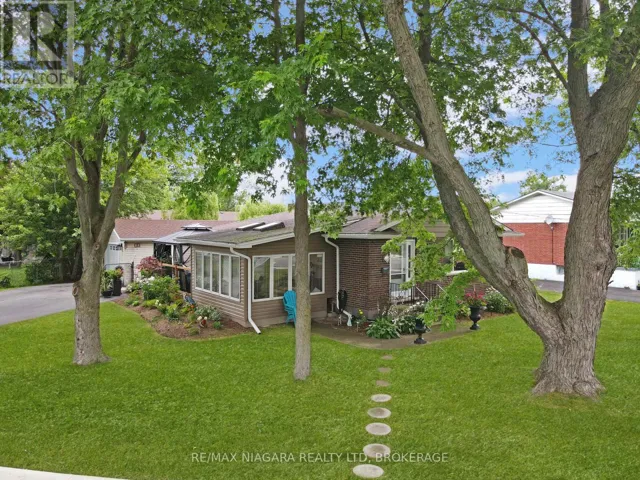 11 KING STREET, Fort Erie (Lakeshore), Ontario L2A3Z3