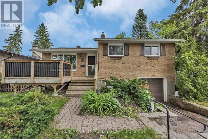 841 BALSAM DRIVE, Ottawa, Ontario K1E1B8