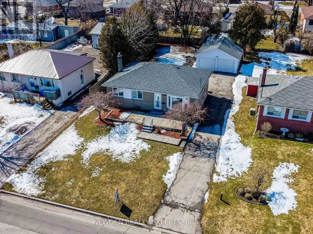 30 LINTON AVENUE E, Ajax (Central West), Ontario L1T2X6