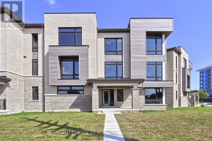 130 BLICK CRESCENT, Aurora, Ontario L4G4A9