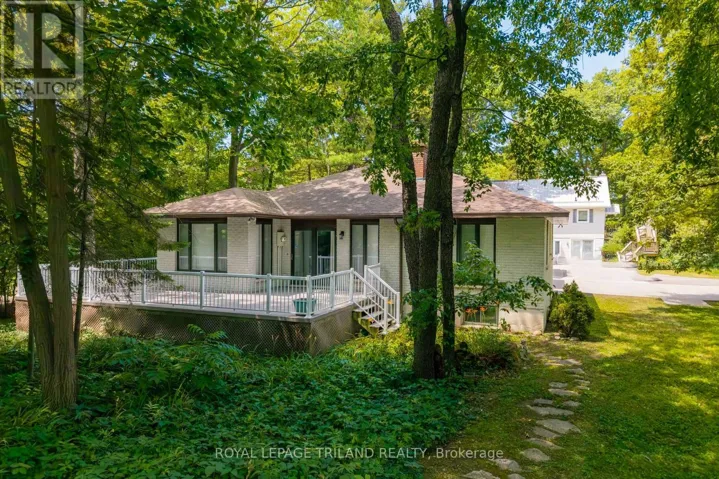 33 FOREST AVENUE, South Huron (Stephen), Ontario N0M1T0