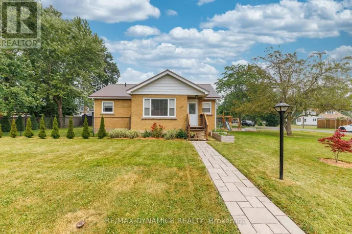586 LAKESIDE ROAD, Fort Erie (Crescent Park), Ontario L2A4Y2
