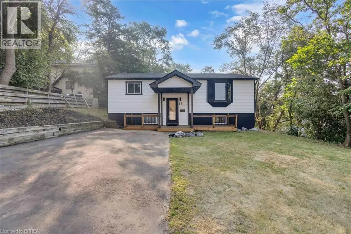 19 BROAD Street, Brantford, Ontario N3R7E1