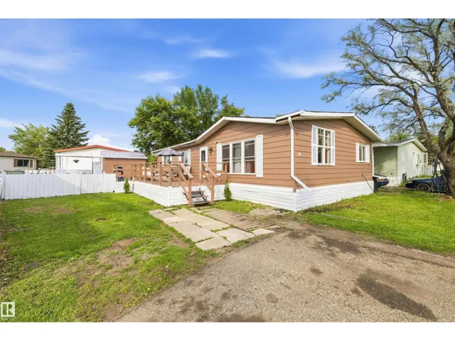 46 Maple TC NW, Edmonton, Alberta T6P1H6