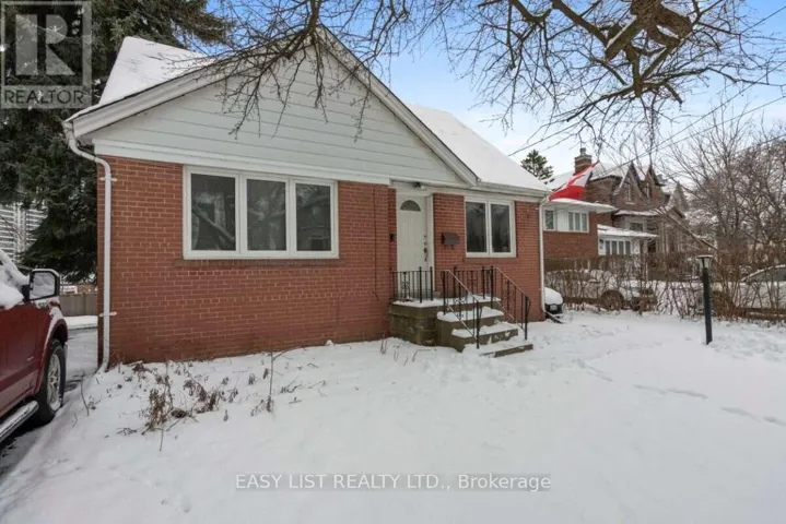39 CHURCHILL AVENUE, Toronto (Willowdale West), Ontario M2N1Y6