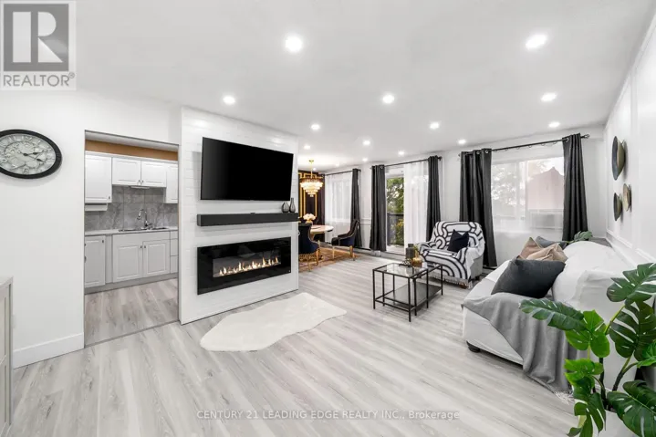 502 - 131 TAUNTON ROAD E, Oshawa (Centennial), Ontario L1G3T8
