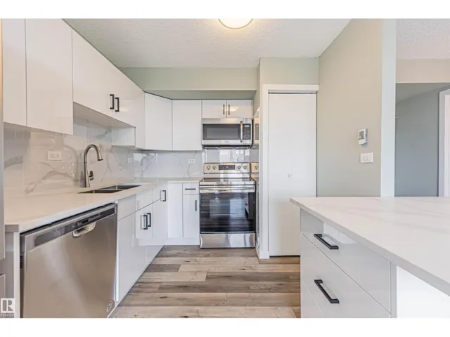 #1705 10150 117 ST NW, Edmonton, Alberta T5K2J2