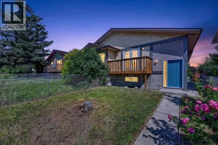218 Bermuda Drive NW, Calgary, Alberta T3K2A9