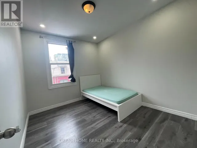 ROOM#4 - 29 GLASGOW STREET, Toronto (Kensington-Chinatown), Ontario M5T2C1