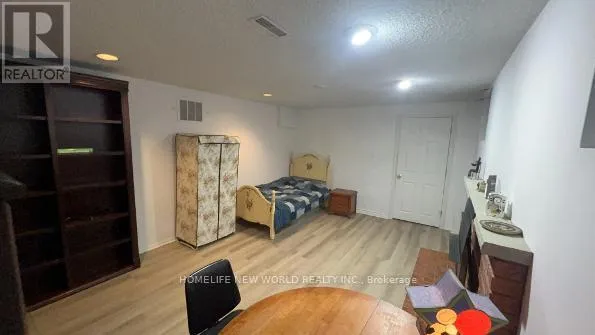 LOWER ROOM2 - 38 MARCELLINE CRESCENT, Toronto (Bayview Village), Ontario M2K2V7