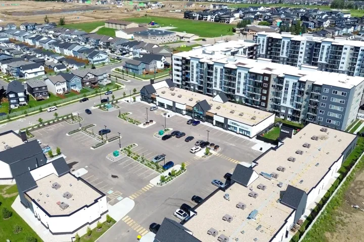 5343 Edgemont Blvd., Edmonton, Alberta T6M3C6