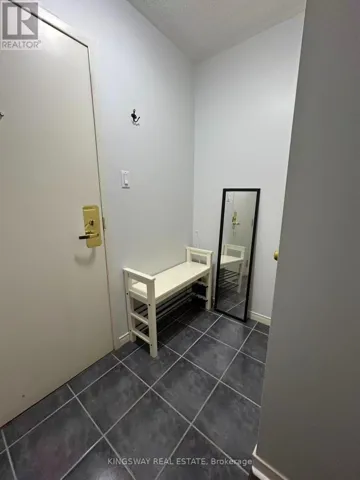 301 - 877 BAY STREET, Toronto (Bay Street Corridor), Ontario M5S3K4