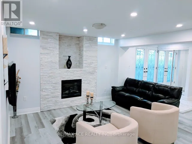 29 FRAMPTON ROAD, Brampton (Northwest Brampton), Ontario L7A4E1