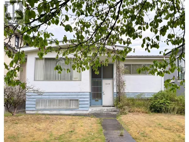 2635 BOBOLINK AVENUE, Vancouver, British Columbia V5S2G1