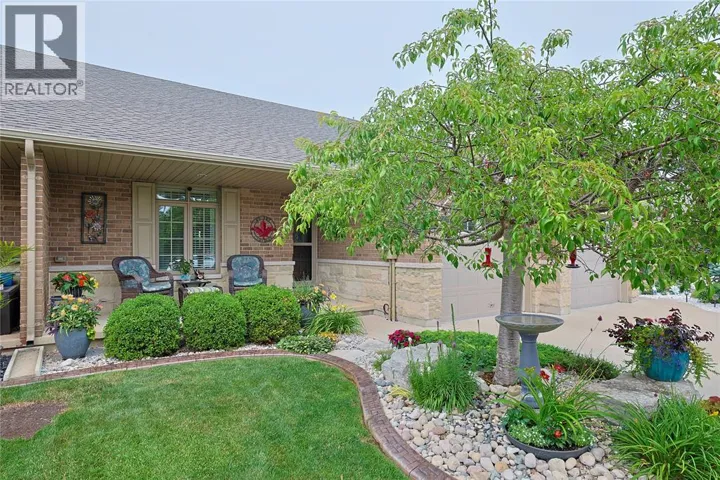 248 BENTLEY COURT, Sarnia, Ontario N7S0E1
