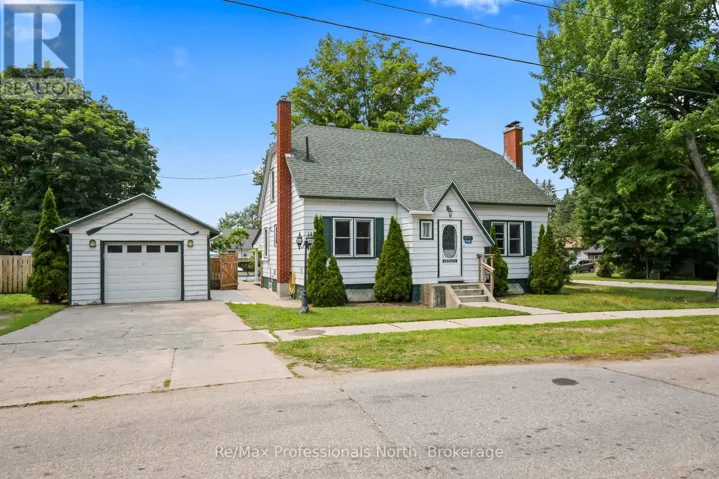 695 JOHN STREET N, Gravenhurst (Muskoka (S)), Ontario P1P1E6