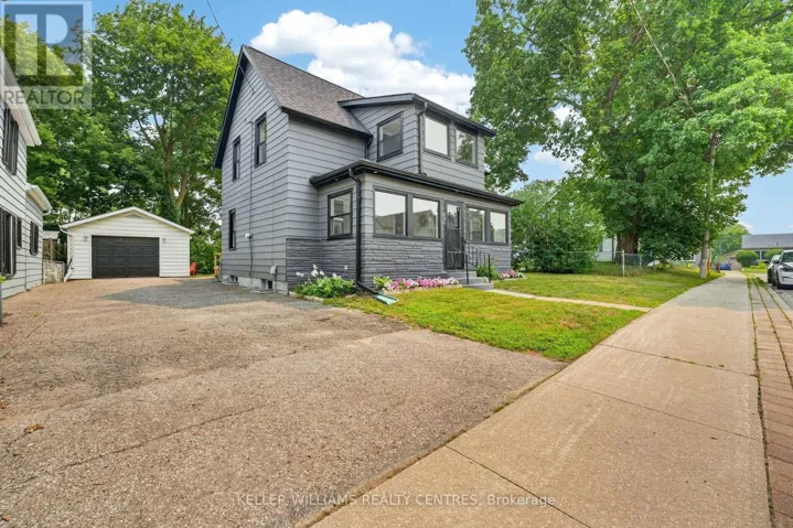 291 ELLEN STREET, Newmarket (Central Newmarket), Ontario L3Y4C7