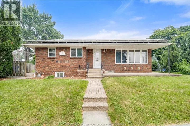 2914 WYANDOTTE STREET, Windsor, Ontario N9C1M4