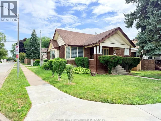 1404 DOUGALL AVENUE, Windsor, Ontario N8X1R8