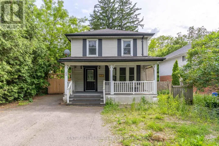 32 ROUSSEAUX STREET, Hamilton (Ancaster), Ontario L9G2W5