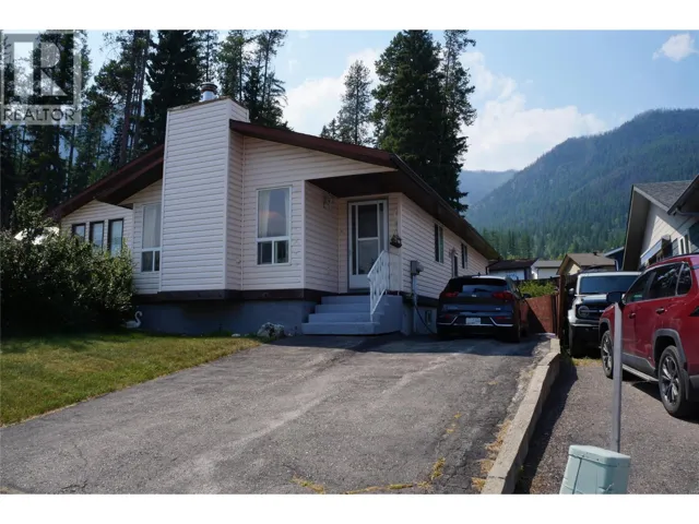 1243 Pinyon Road, Sparwood, British Columbia V0B2G2