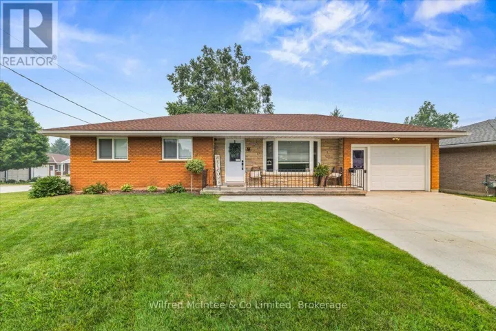 9 DIETZ STREET, South Bruce, Ontario N0G2J0
