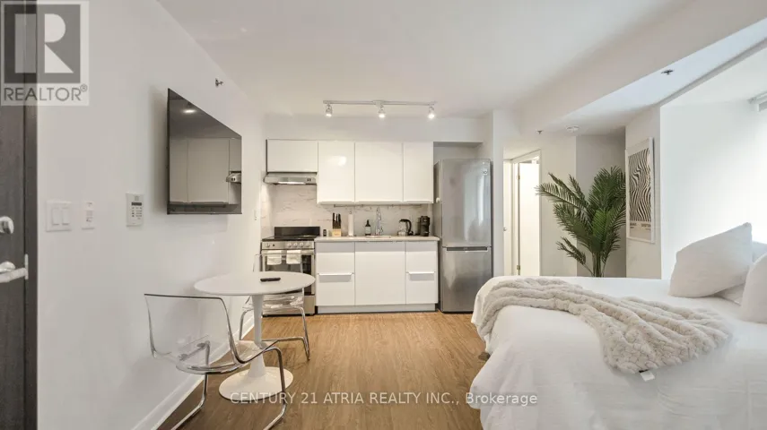 807 - 210 VICTORIA STREET, Toronto (Church-Yonge Corridor), Ontario M5B2R3