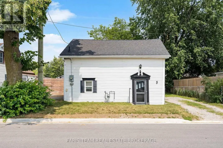 5 ROBERT STREET, Barrie (400 North), Ontario L4N3H2
